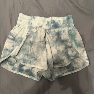 Lulu tracker shorts